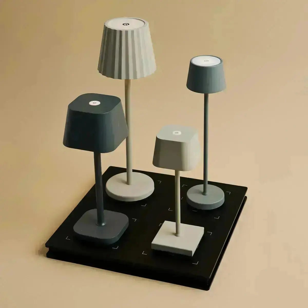 Amstel Station Professional Wireless Charging Station with 4 Charging Port – Easy & Functional with Qi-Technology