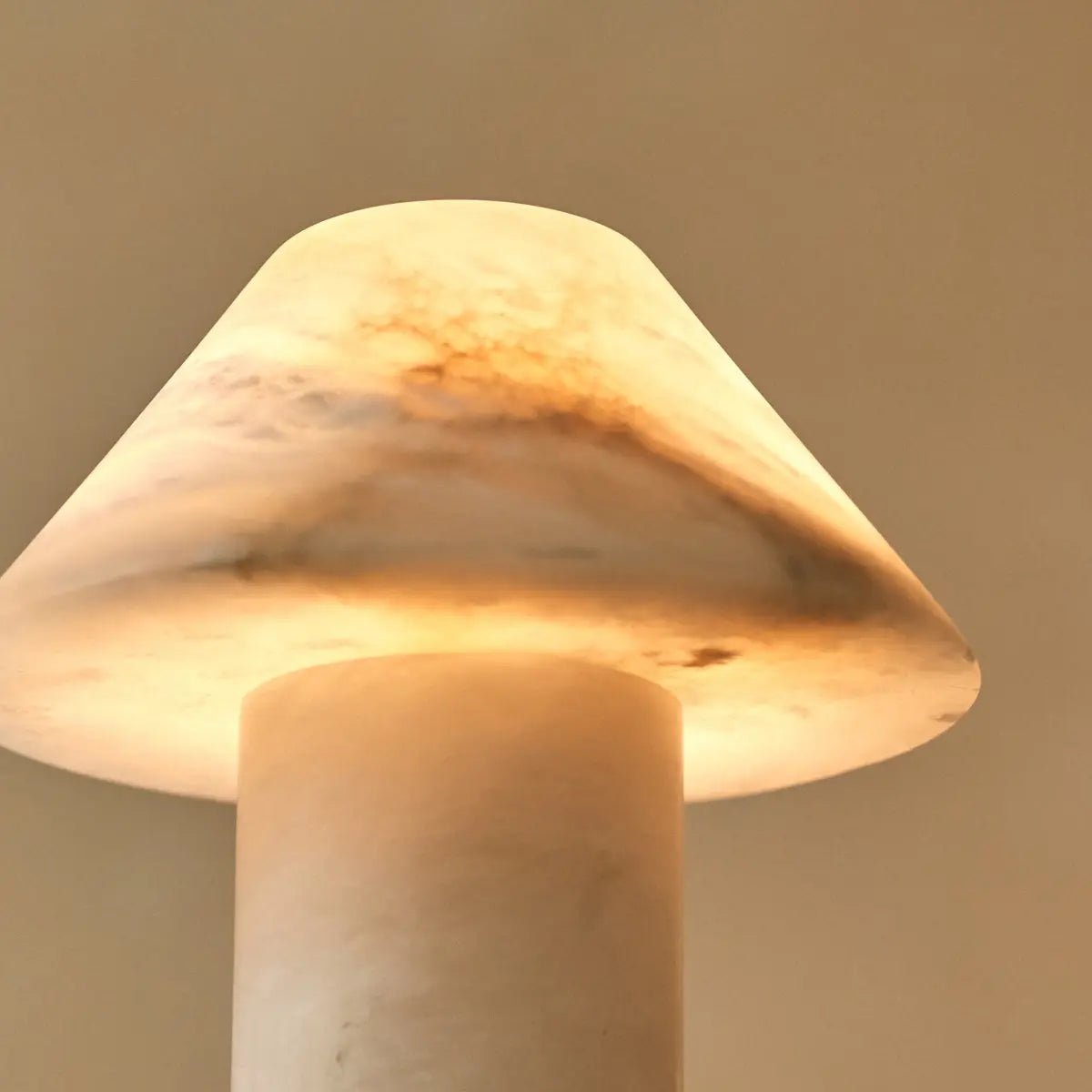 Eleonora Stylish Alabaster Lamp – Handcrafted, Unique Design with Soft Glow