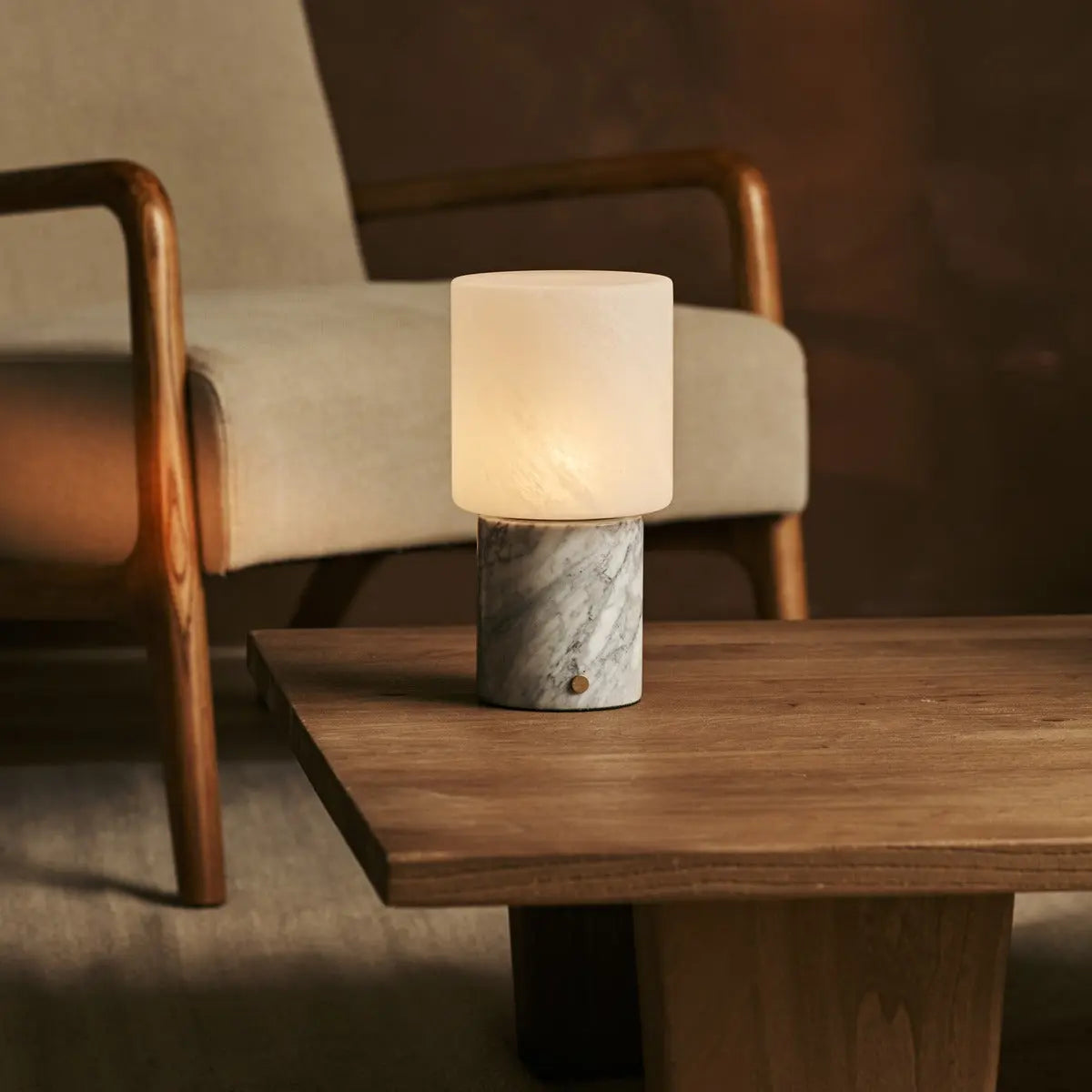 Cuyp White / Bianco Statuarietto – Marble Rechargeable Table Lamp – Cordless, USB Rechargeable & Up to 100 Hours Runtime