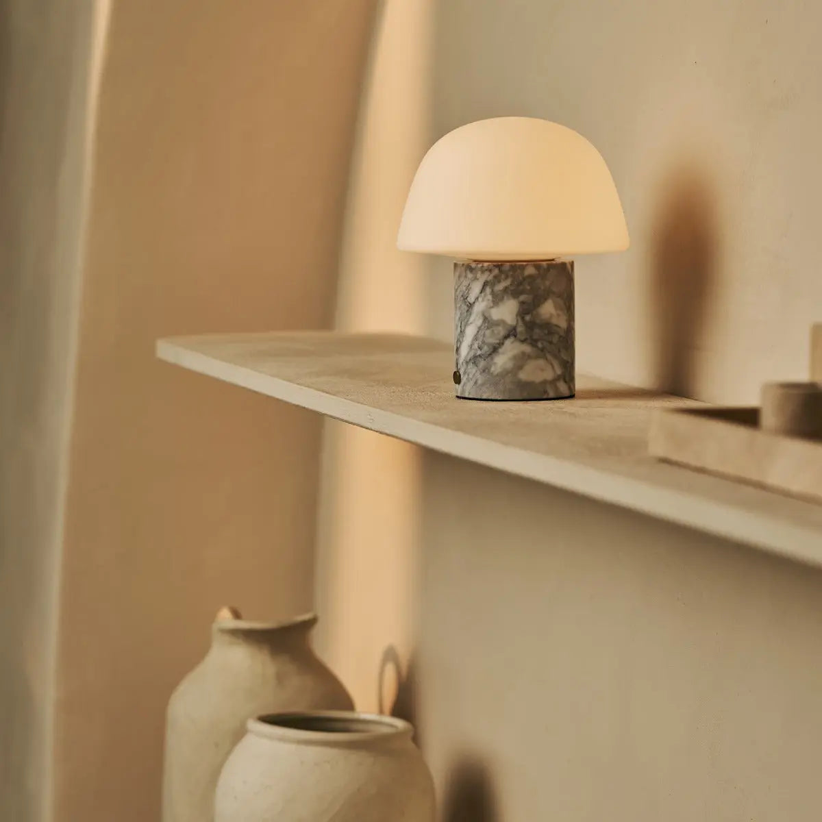 Maes White / Bianco Statuarietto – Elegant Marble Rechargeable Table Lamp, Up to 100 Hours of Illumination, Stylish and Functional