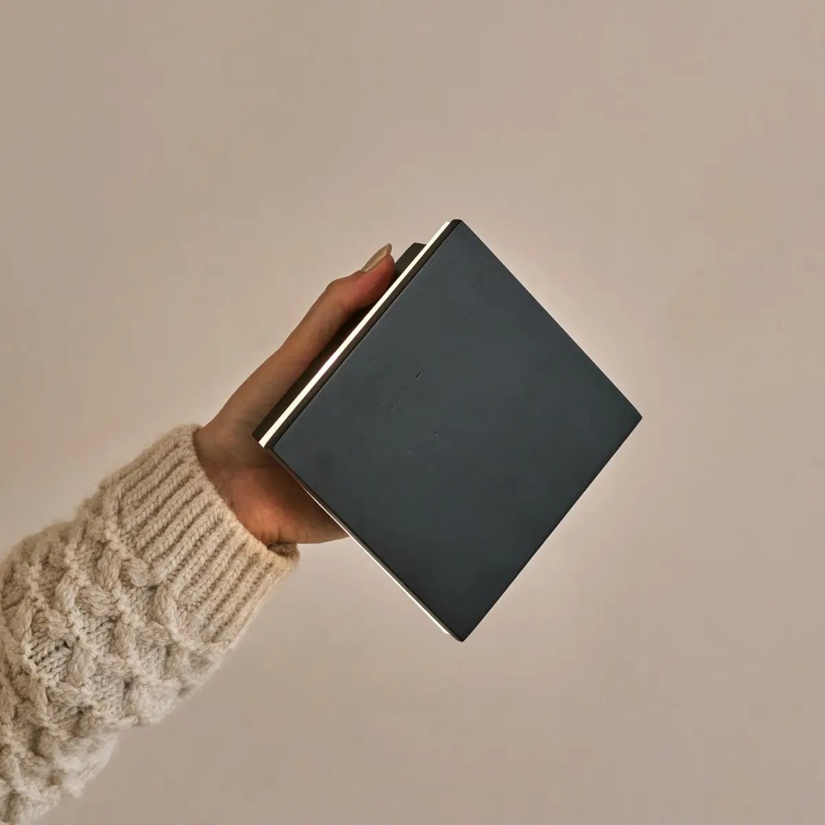 Lane Black Cordless Wall Light – Rechargeable & Dimmable Natural Wood Lamp