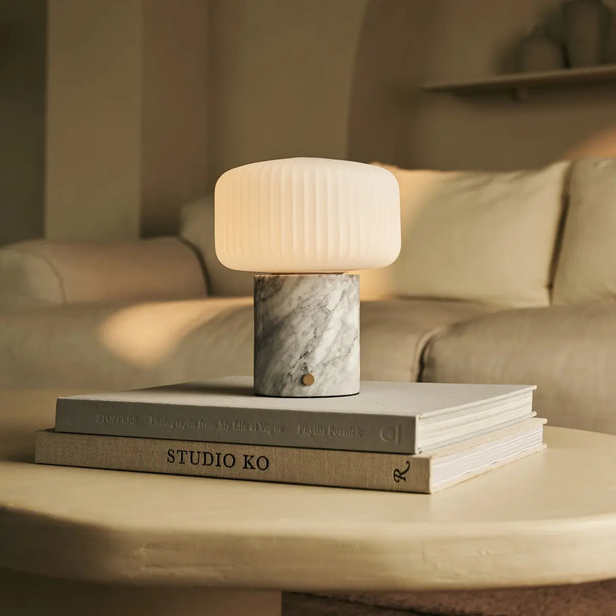 Renoir White / Bianco Statuarietto – Marble Rechargeable Table Lamp – Cordless, USB Rechargeable & Up to 100 Hours of Illumination