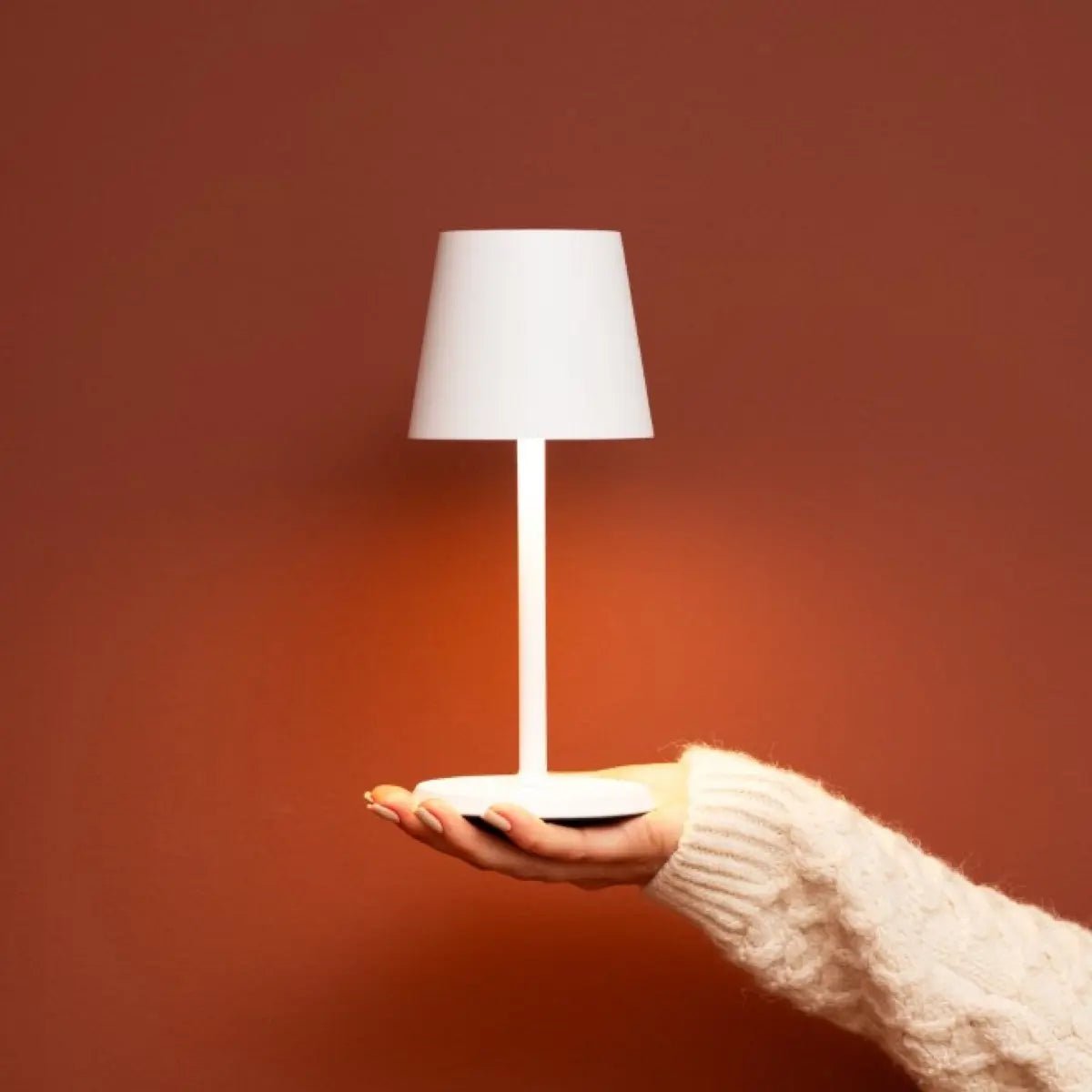 James White Rechargeable Table Lamp – Cordless, Dimmable & Elegant